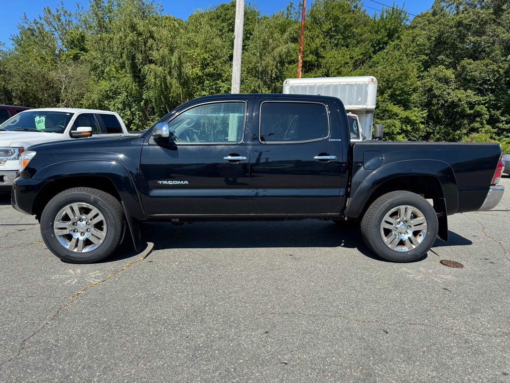 2014 Toyota Tacoma Image 2