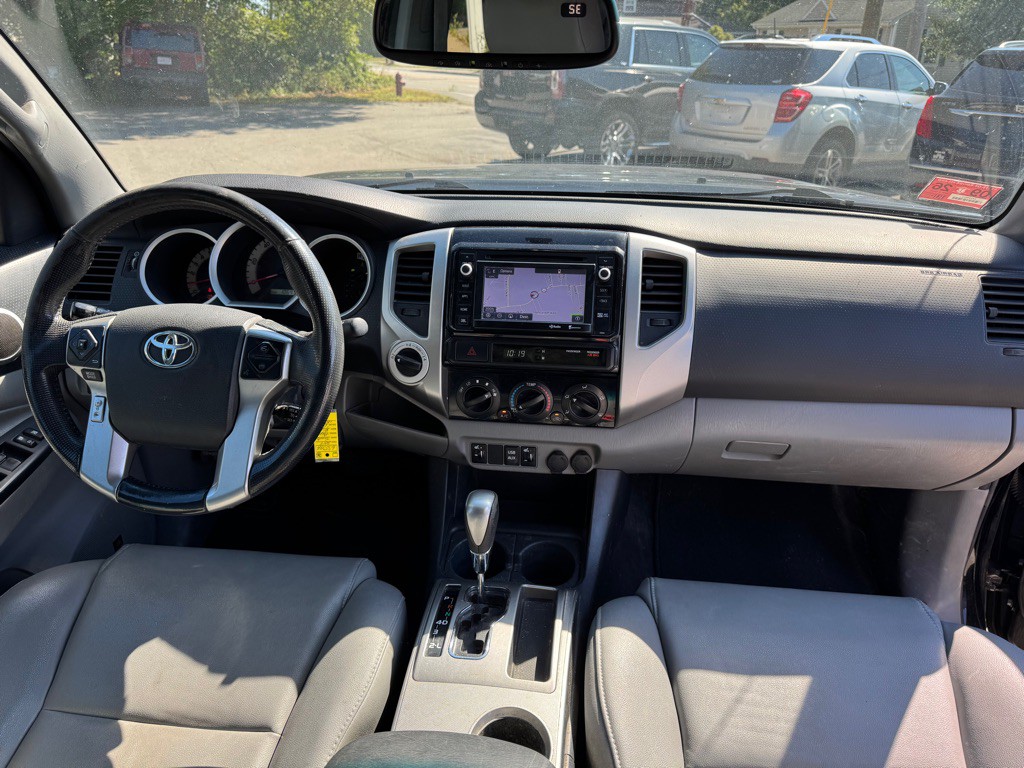 2014 Toyota Tacoma Image 10