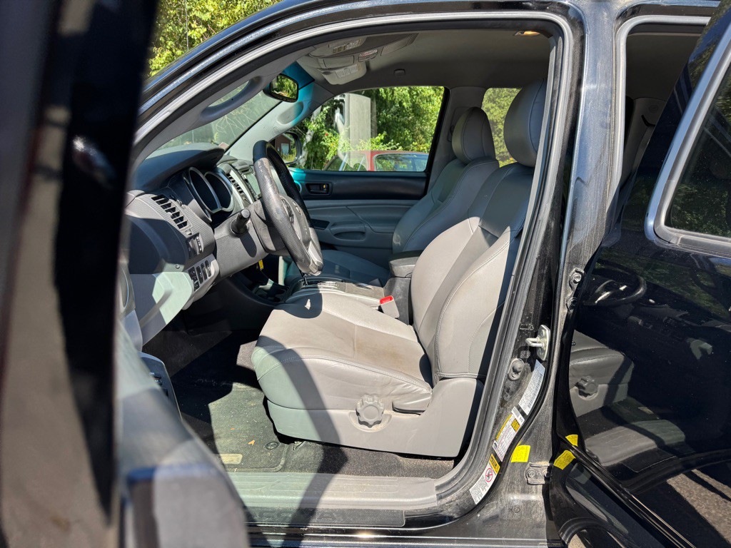 2014 Toyota Tacoma Image 12