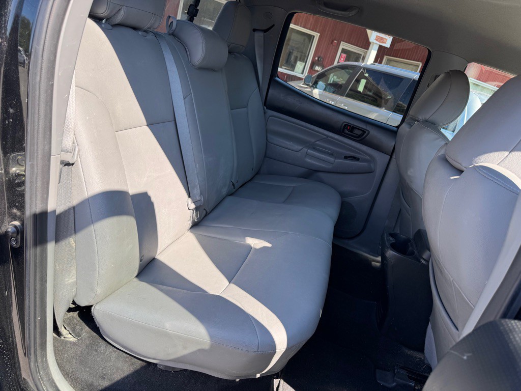 2014 Toyota Tacoma Image 22