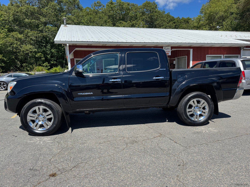 2014 Toyota Tacoma Image 2