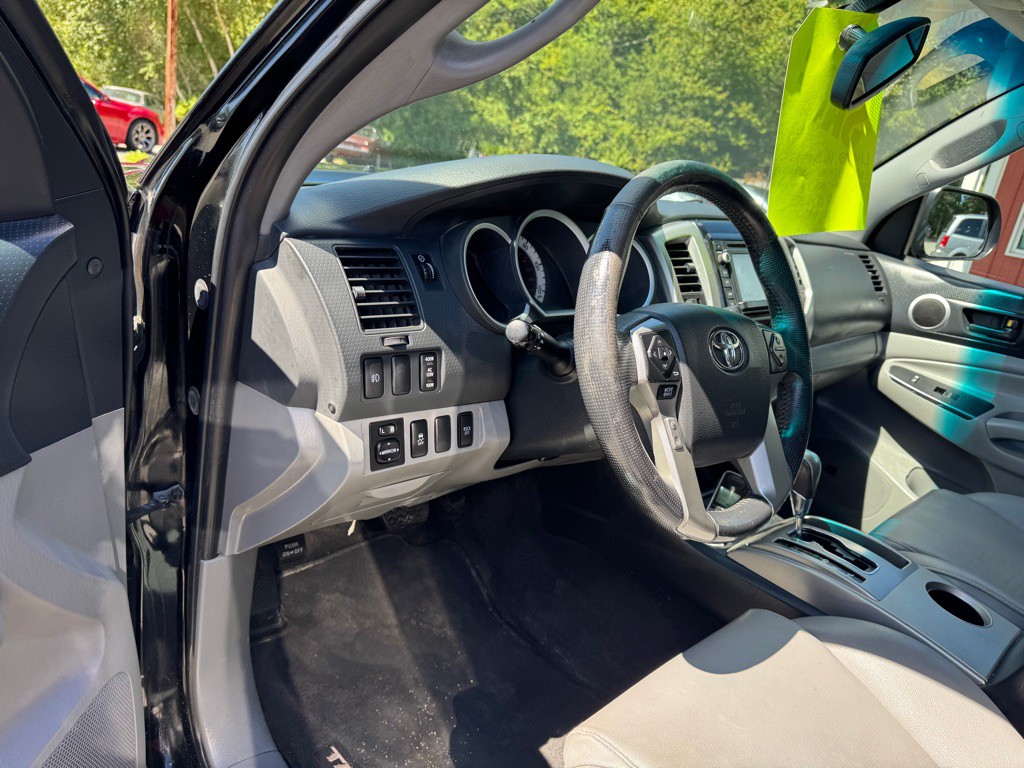 2014 Toyota Tacoma Image 13