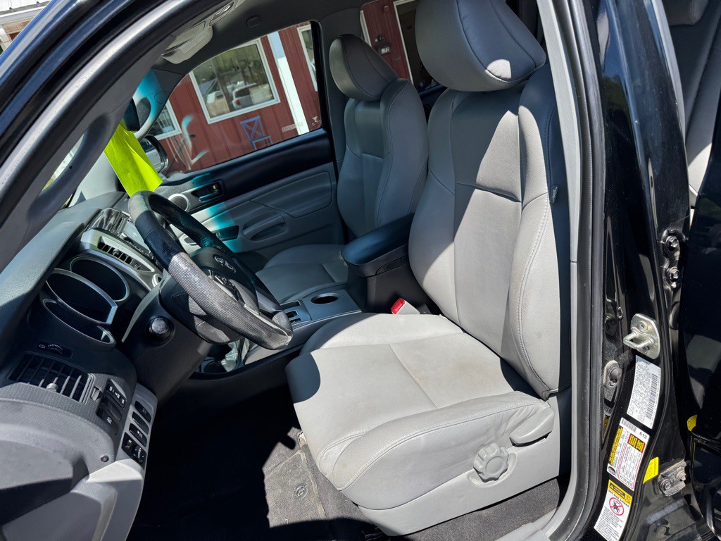 2014 Toyota Tacoma Image 14