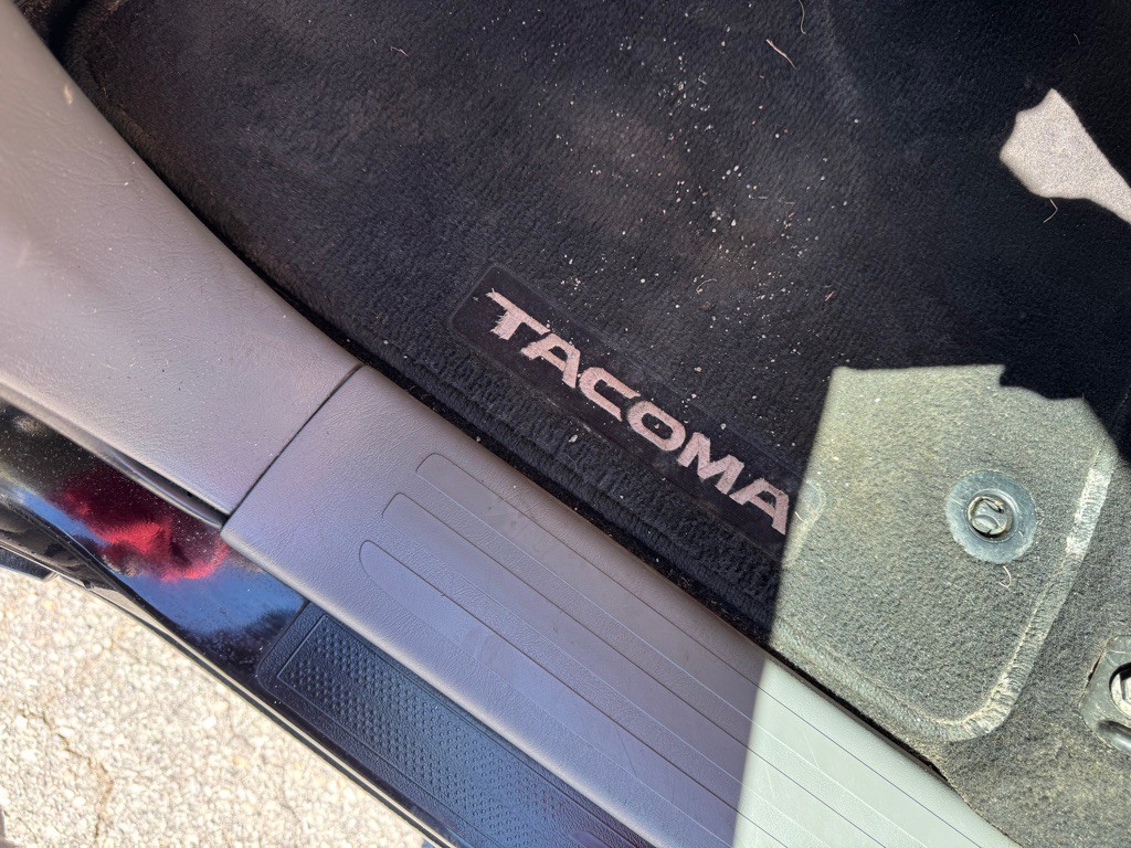 2014 Toyota Tacoma Image 21