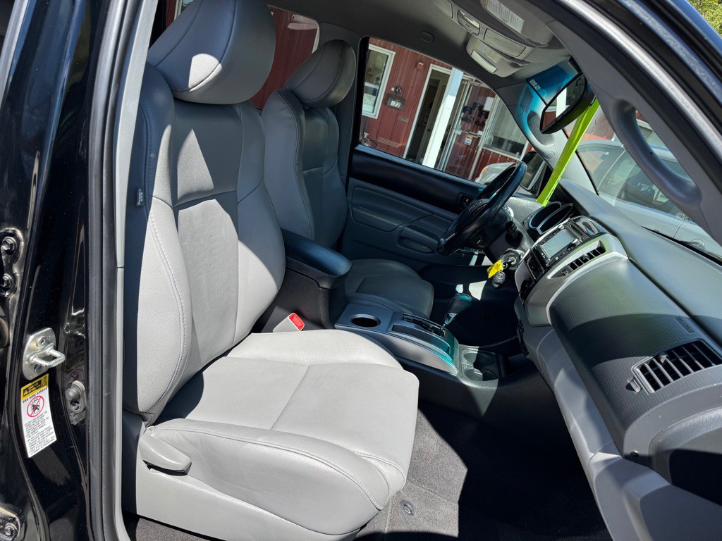 2014 Toyota Tacoma Image 26