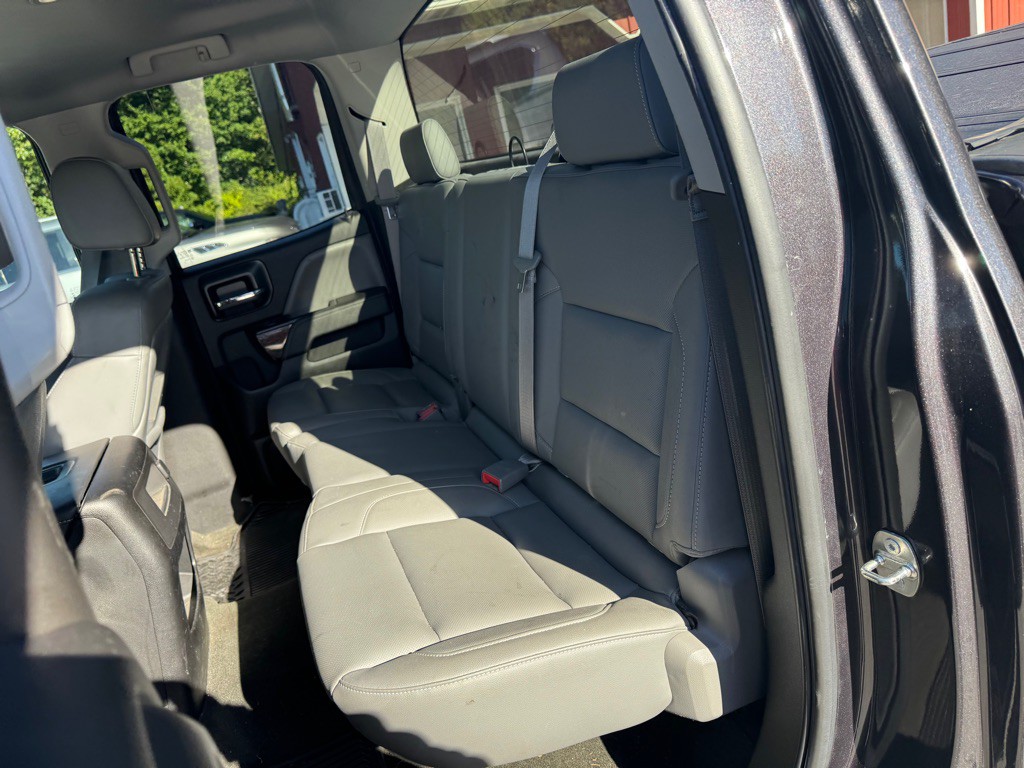 2015 GMC Sierra Image 15