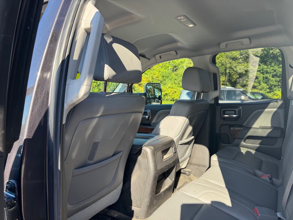 2015 GMC Sierra Image 16