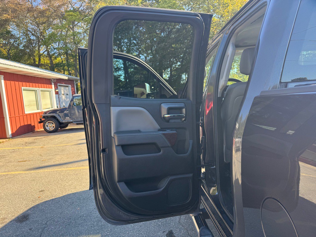 2015 GMC Sierra Image 28