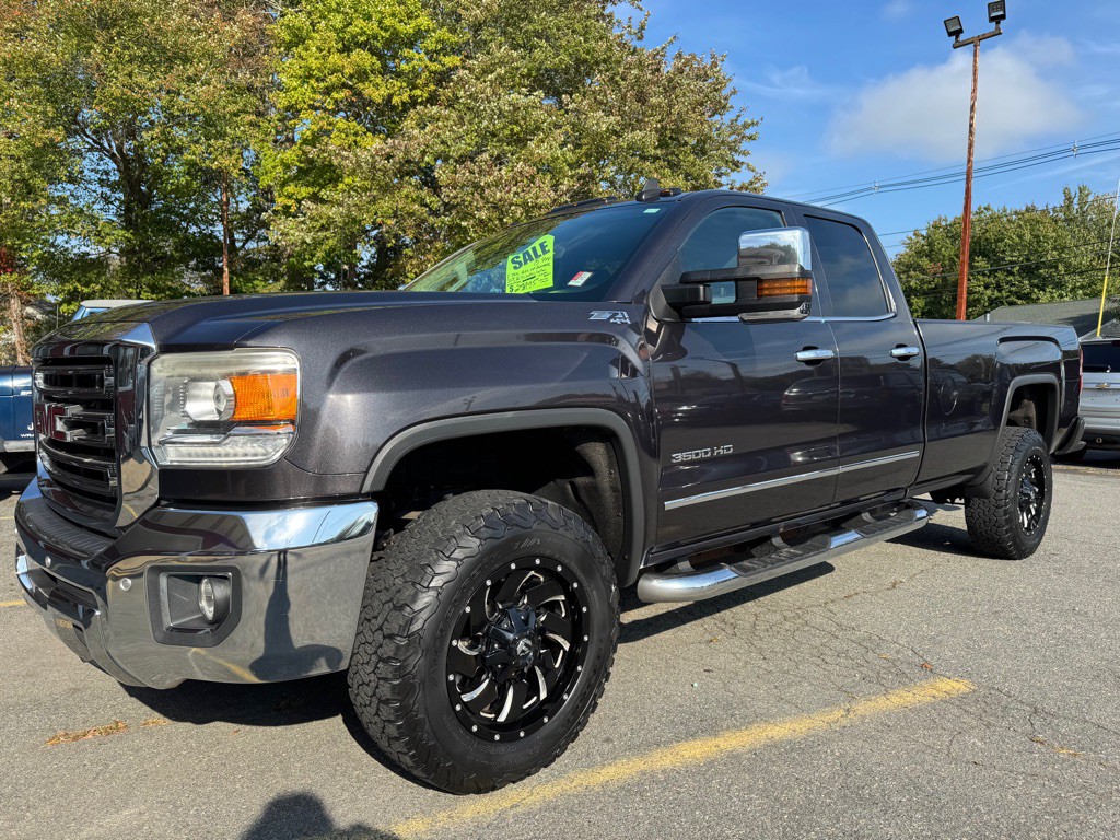 2015 GMC Sierra Image 1