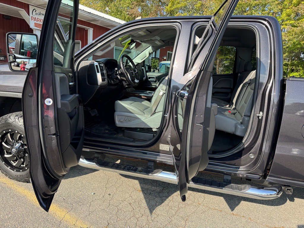 2015 GMC Sierra Image 10