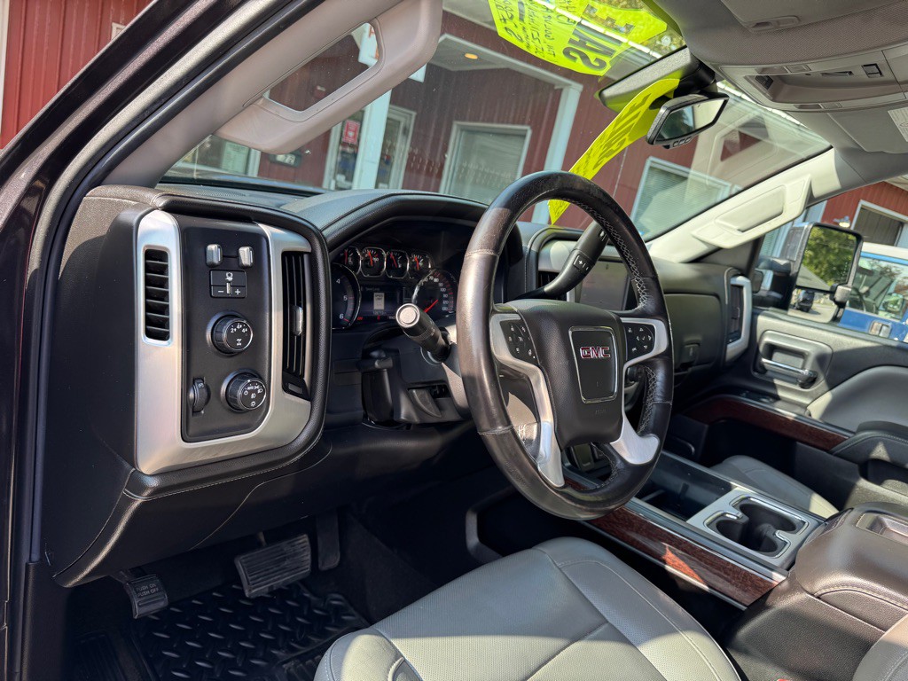 2015 GMC Sierra Image 11