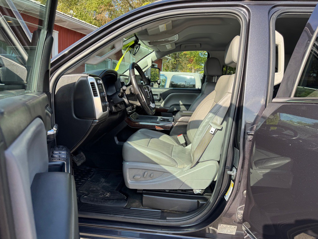 2015 GMC Sierra Image 14