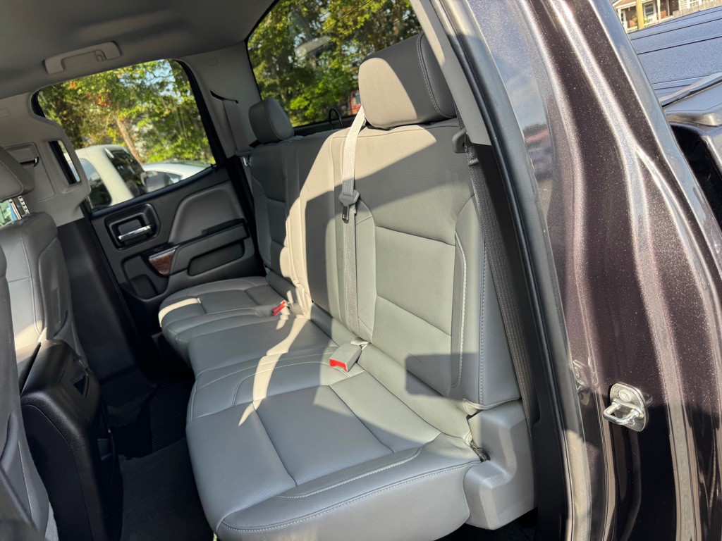 2015 GMC Sierra Image 17