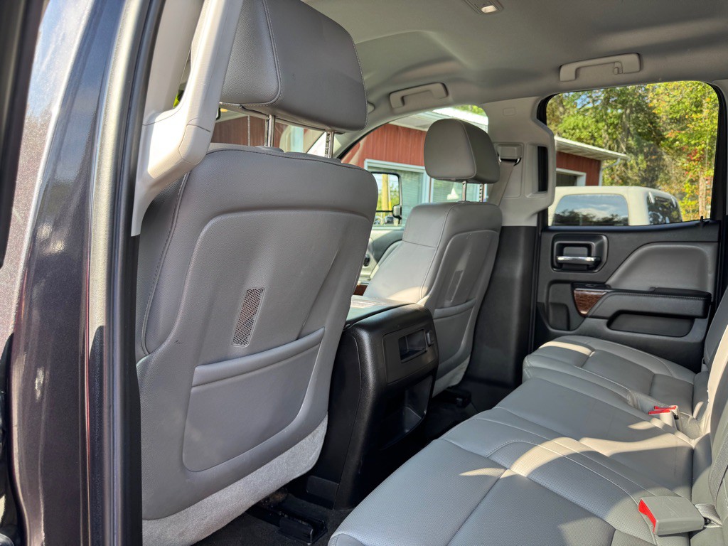 2015 GMC Sierra Image 18