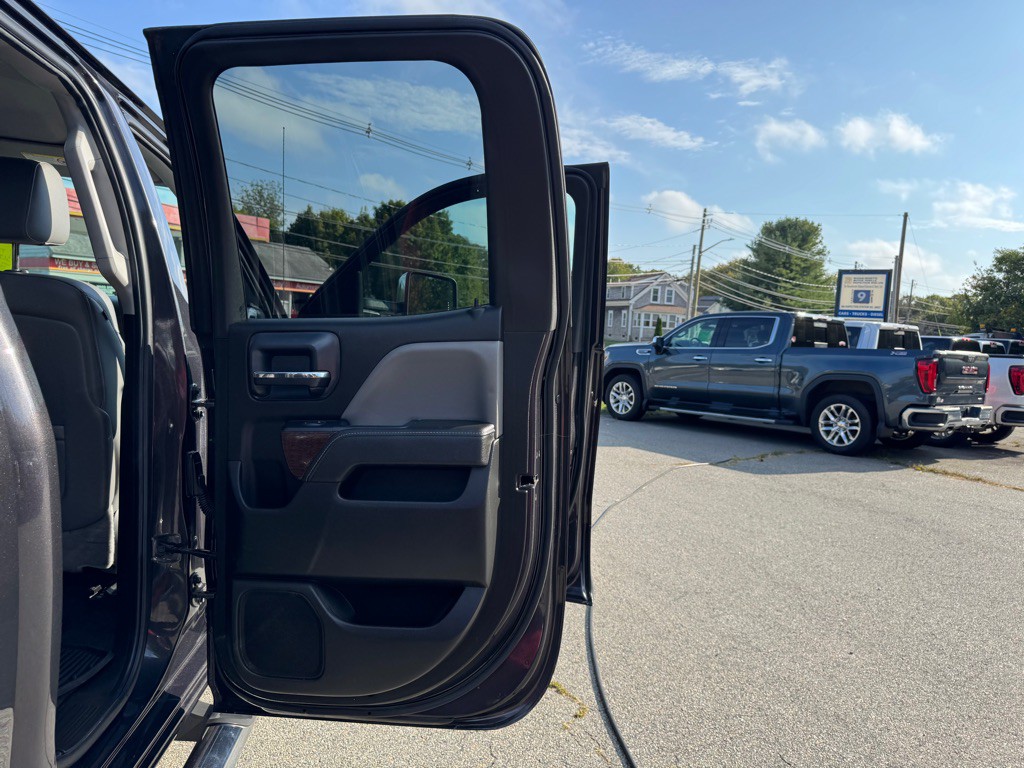 2015 GMC Sierra Image 30
