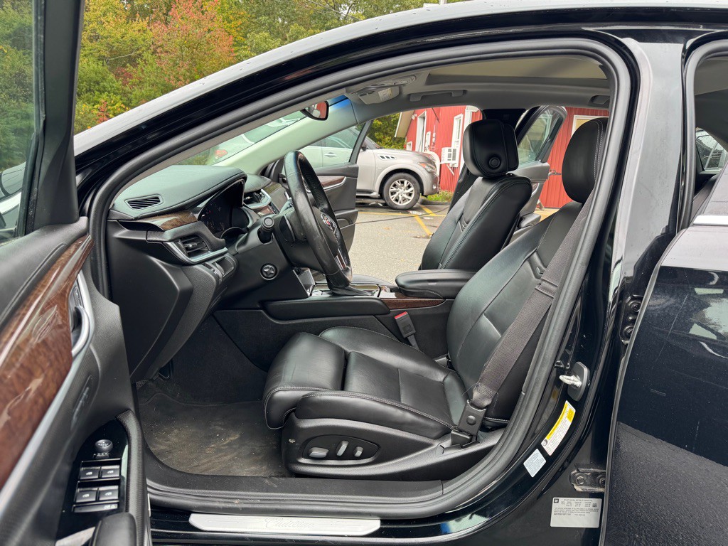2013 Cadillac XTS Image 11