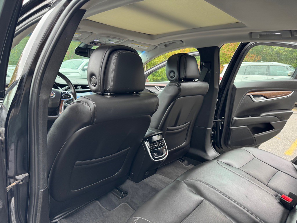 2013 Cadillac XTS Image 14
