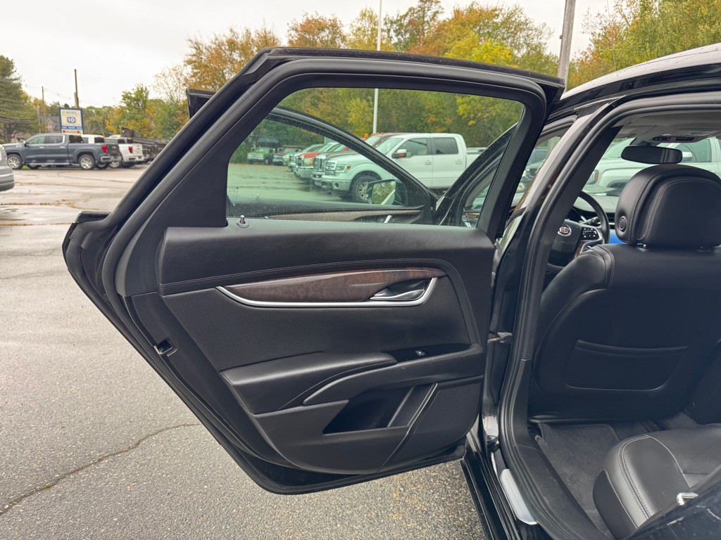 2013 Cadillac XTS Image 17