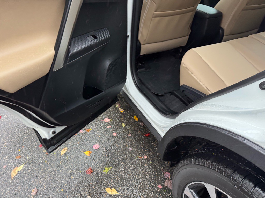 2015 Toyota Rav4 Image 18