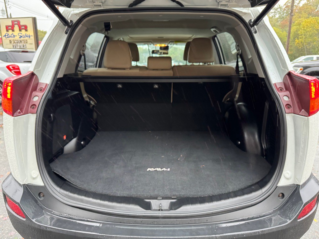 2015 Toyota Rav4 Image 19