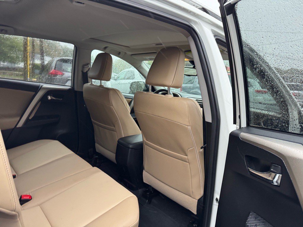 2015 Toyota Rav4 Image 26