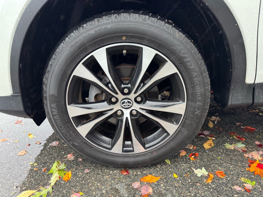 2015 Toyota Rav4 Image 34