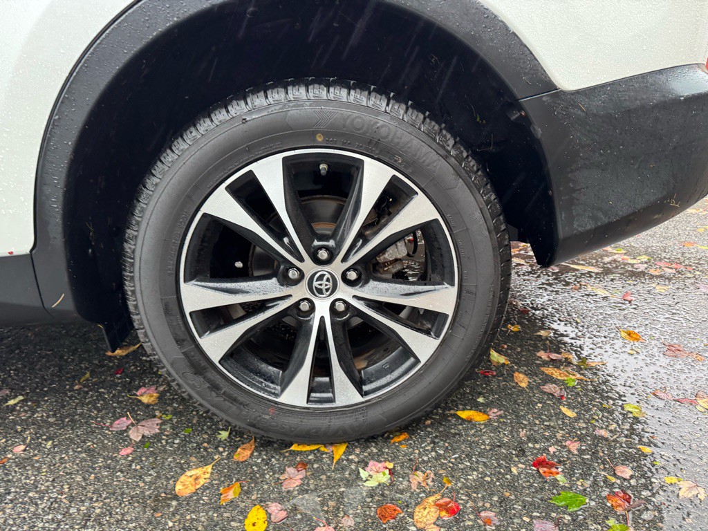 2015 Toyota Rav4 Image 35