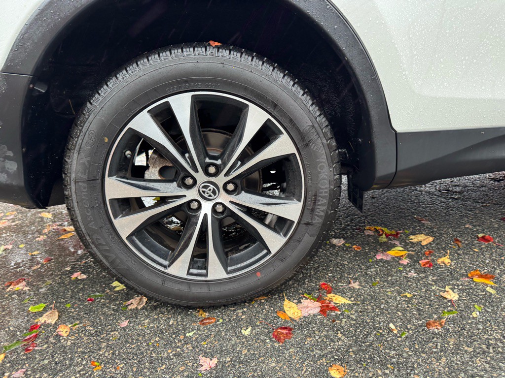 2015 Toyota Rav4 Image 36
