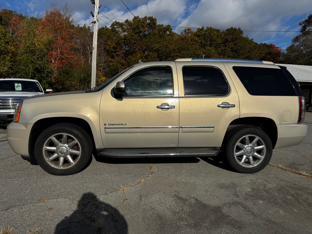 2009 GMC Yukon Image 2