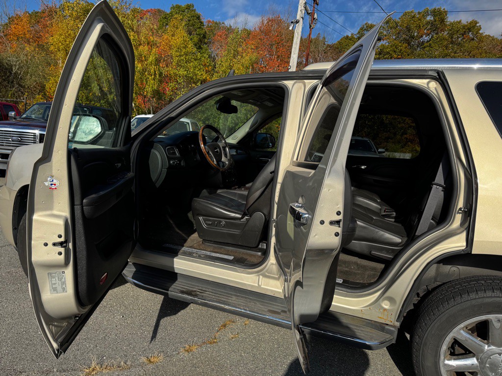 2009 GMC Yukon Image 9