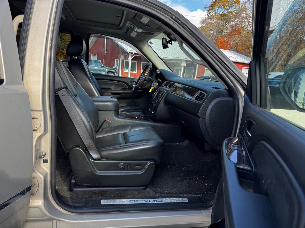 2009 GMC Yukon Image 23