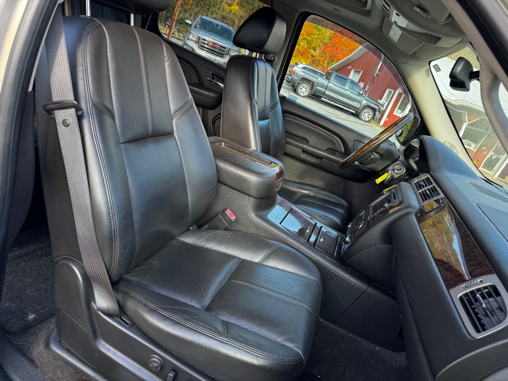 2009 GMC Yukon Image 24