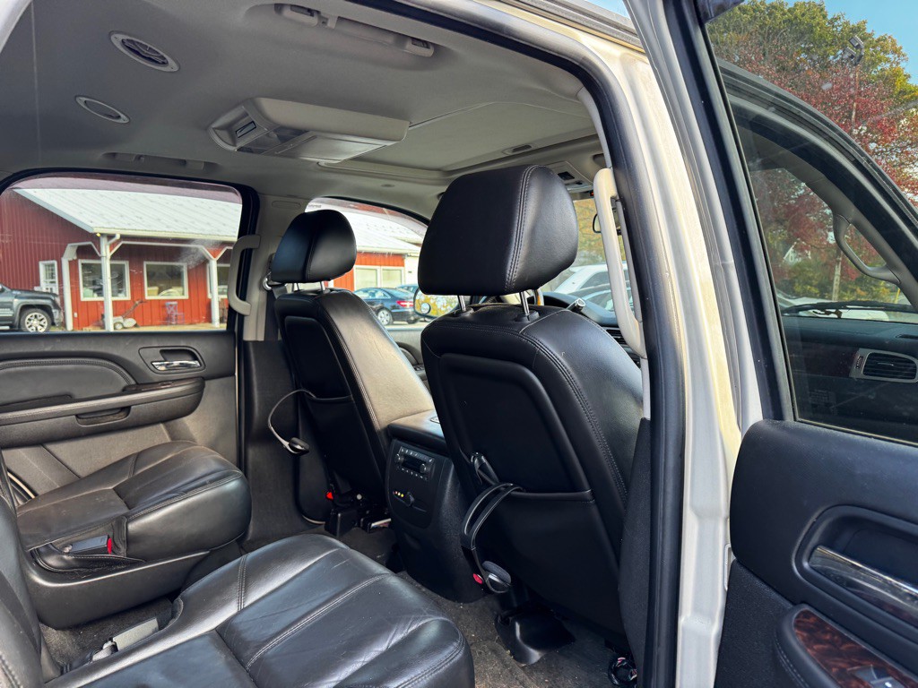 2009 GMC Yukon Image 27