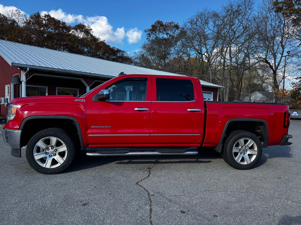 2015 GMC Sierra Image 2