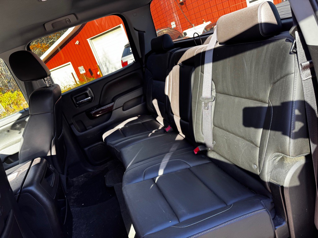 2015 GMC Sierra Image 16