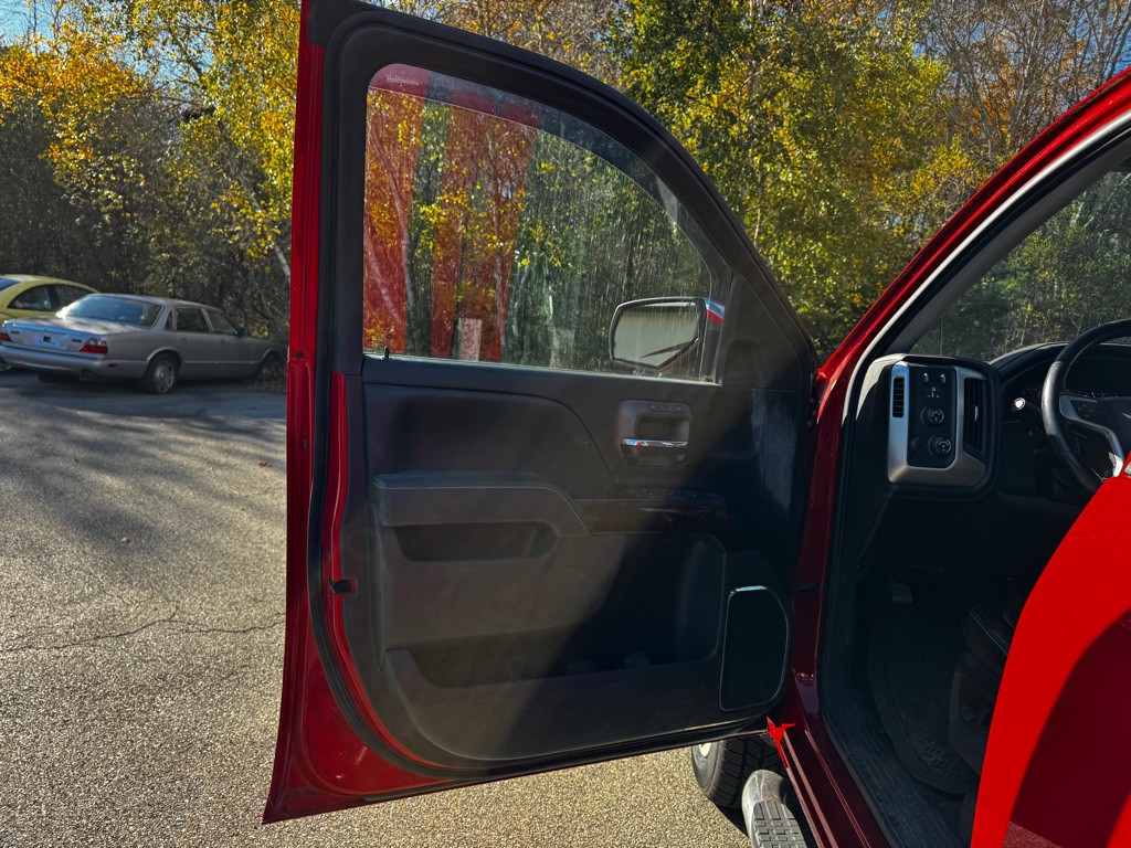 2015 GMC Sierra Image 17