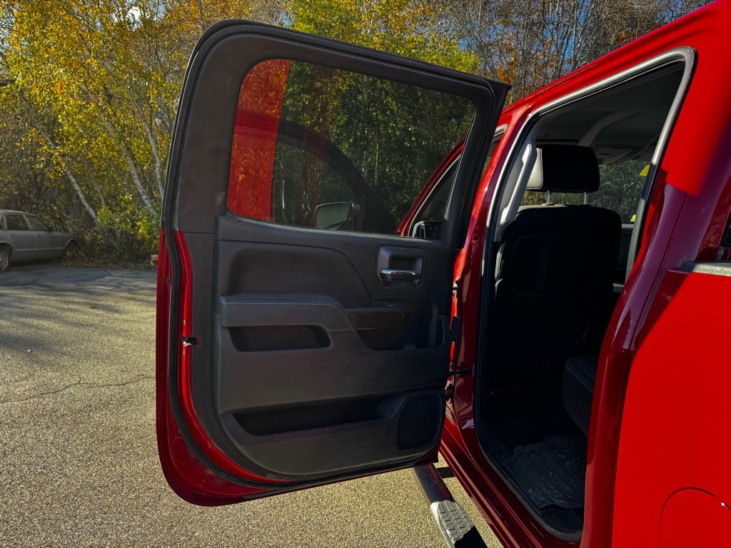 2015 GMC Sierra Image 18