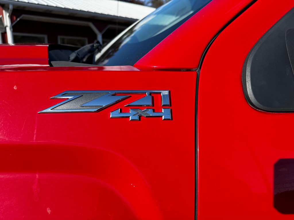 2015 GMC Sierra Image 31