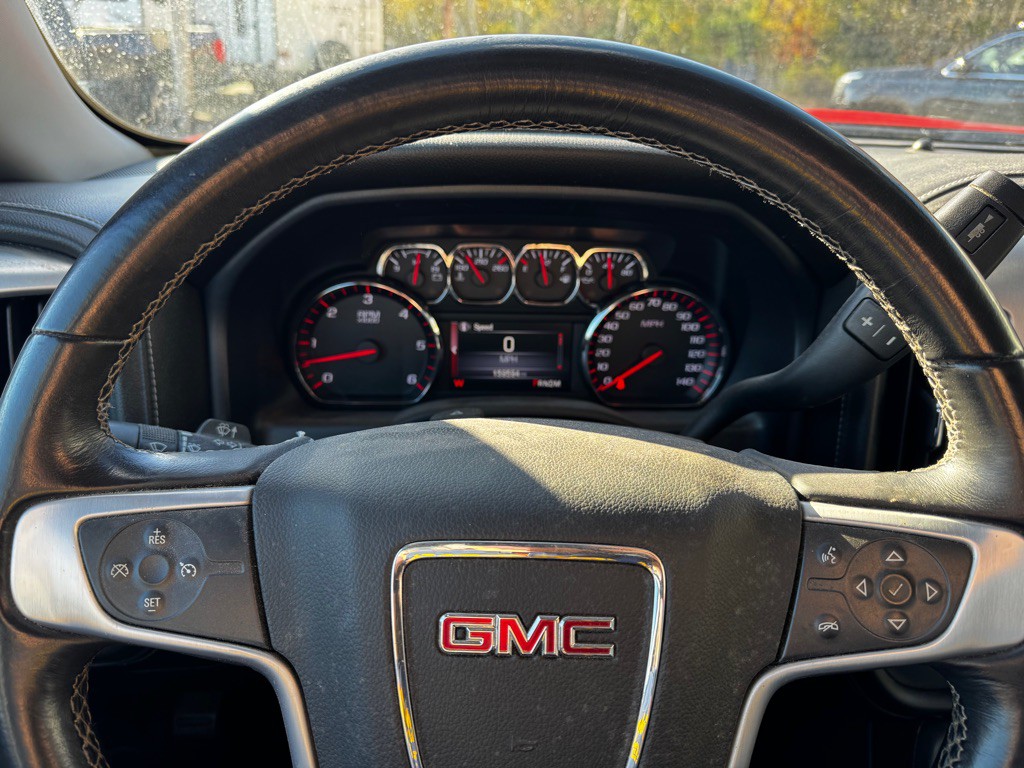 2015 GMC Sierra Image 32