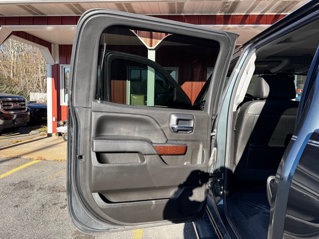 2018 GMC Sierra Image 18