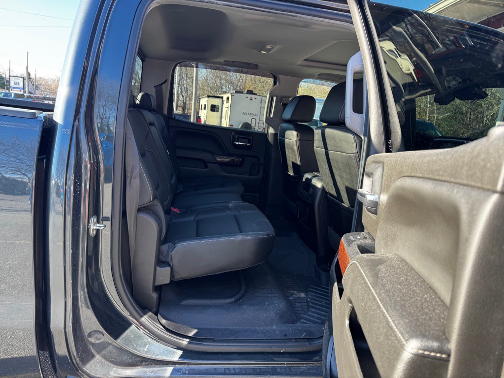 2018 GMC Sierra Image 24