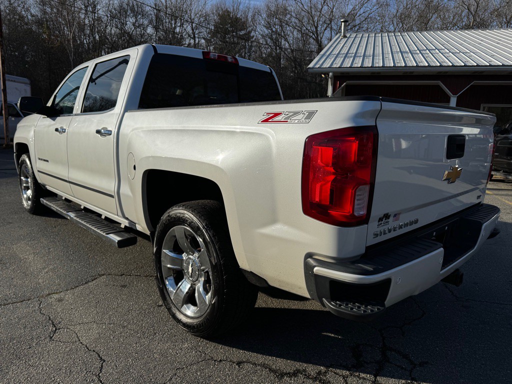2017 Chevrolet Silverado 1500 Image 3
