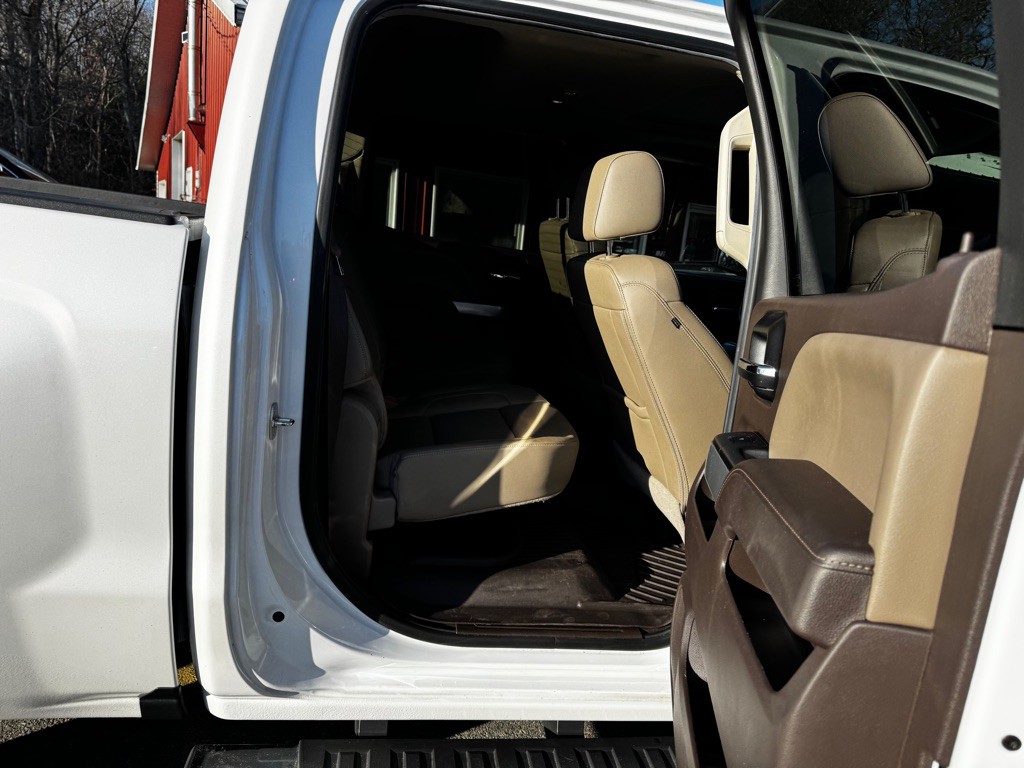 2017 Chevrolet Silverado 1500 Image 19