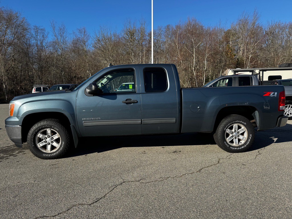 2012 GMC Sierra Image 2