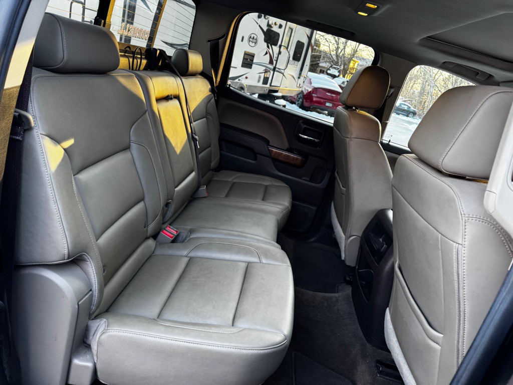 2017 GMC Sierra Image 24