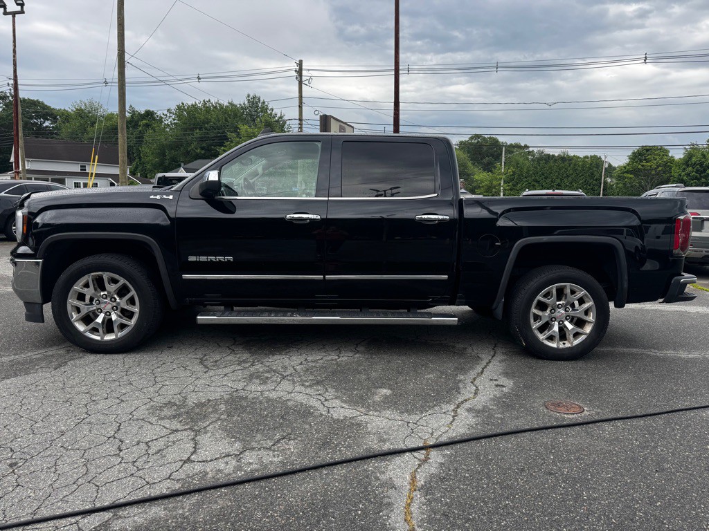 2017 GMC Sierra Image 2