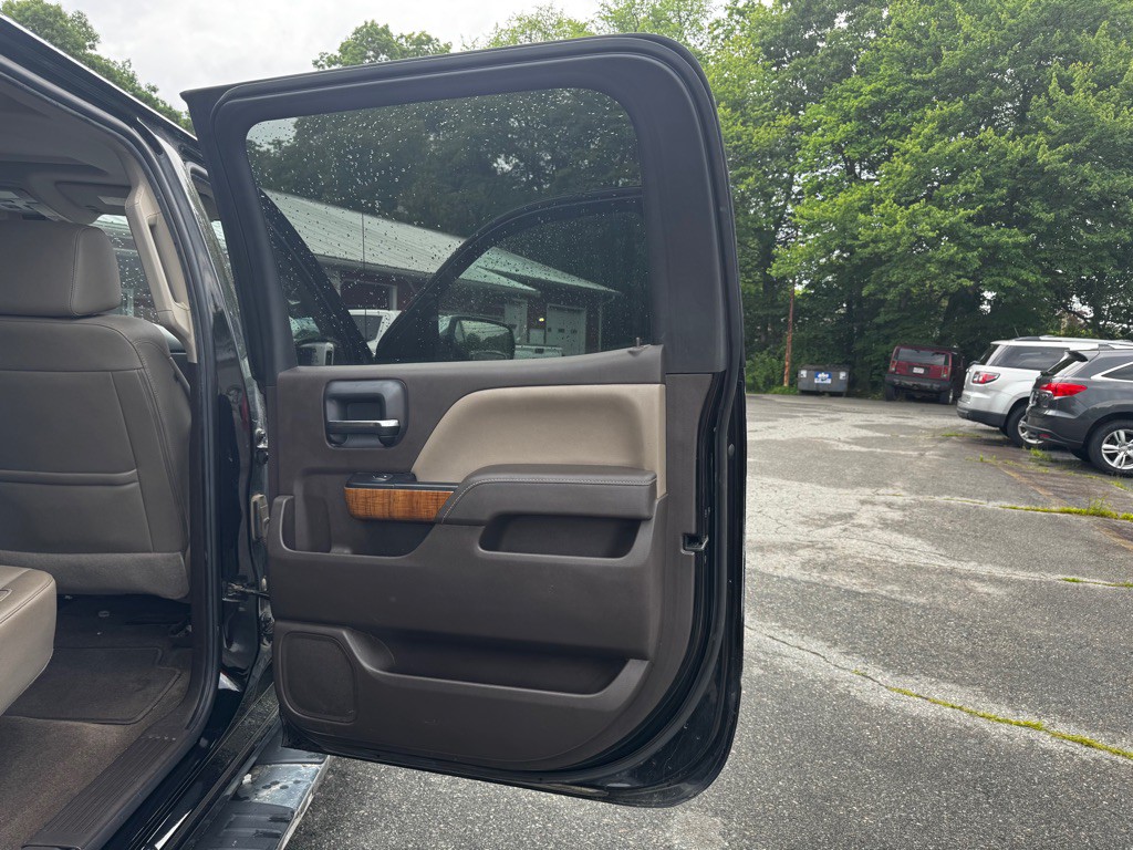 2017 GMC Sierra Image 28
