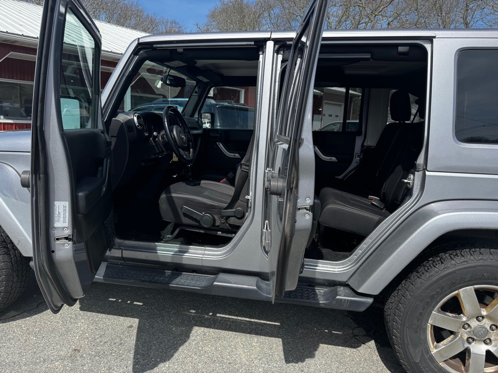 2017 Jeep Wrangler Unlimited Image 9