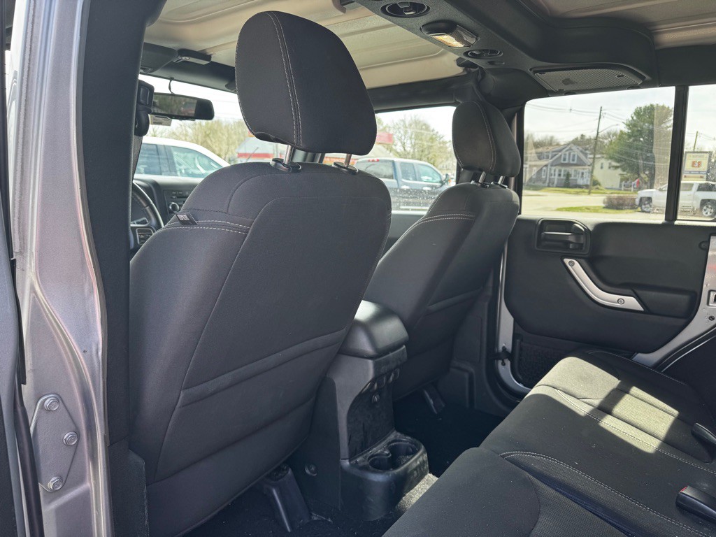 2017 Jeep Wrangler Unlimited Image 16