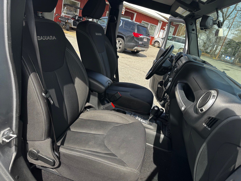 2017 Jeep Wrangler Unlimited Image 21
